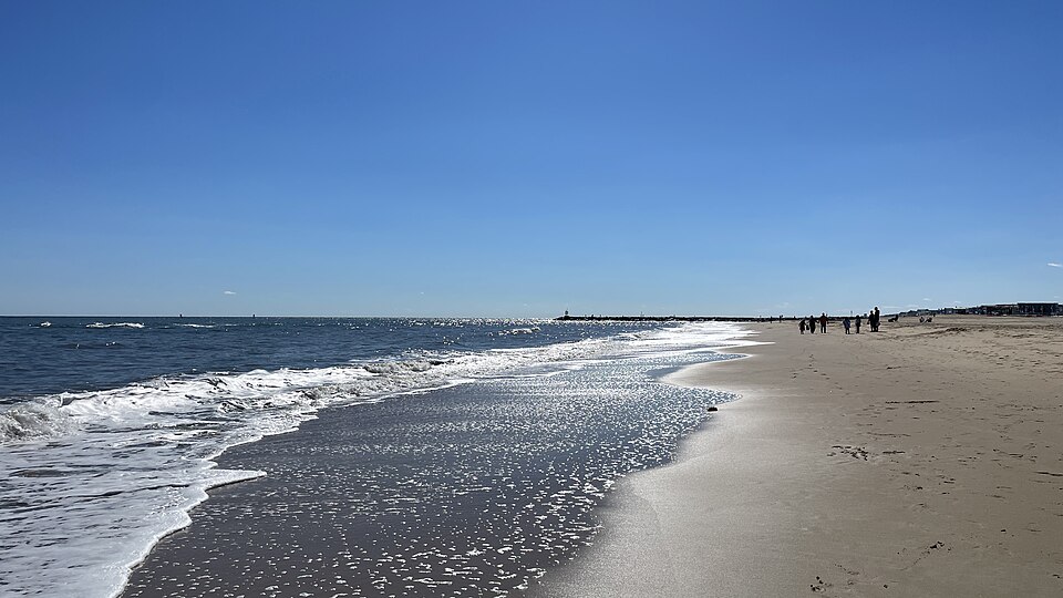 Oceanfront landscape in Virginia Beach.