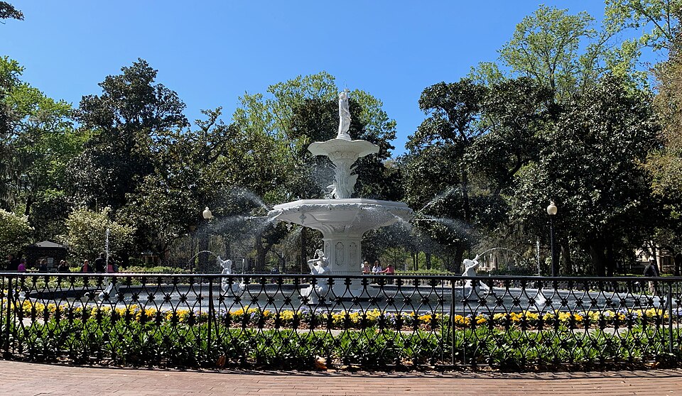 Forsyth Park fountain and surrounding trees in Savannah.